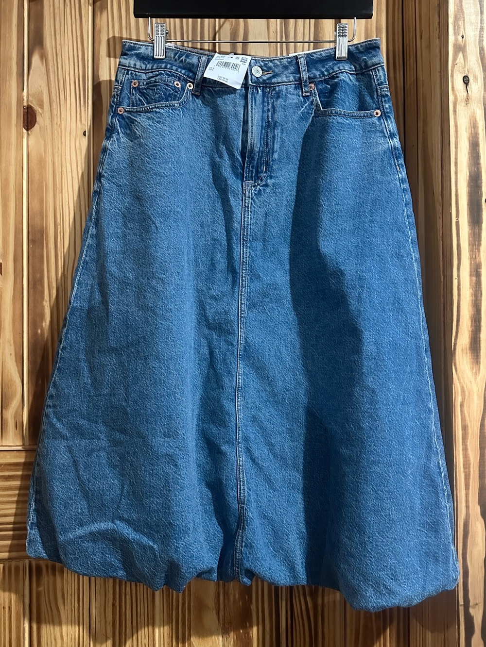 ❗️NEW American Eagle AE High-Waisted Denim Jean Bubble Midi Skirt size 6